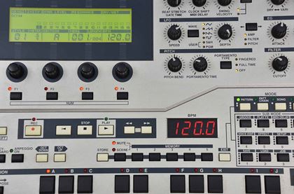 Yamaha-RS7000 classic hardware sequencer